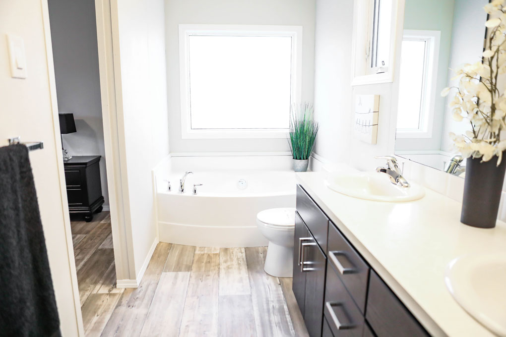 Our Favourite HighEnd Mobile Homes Meadows of Morinville